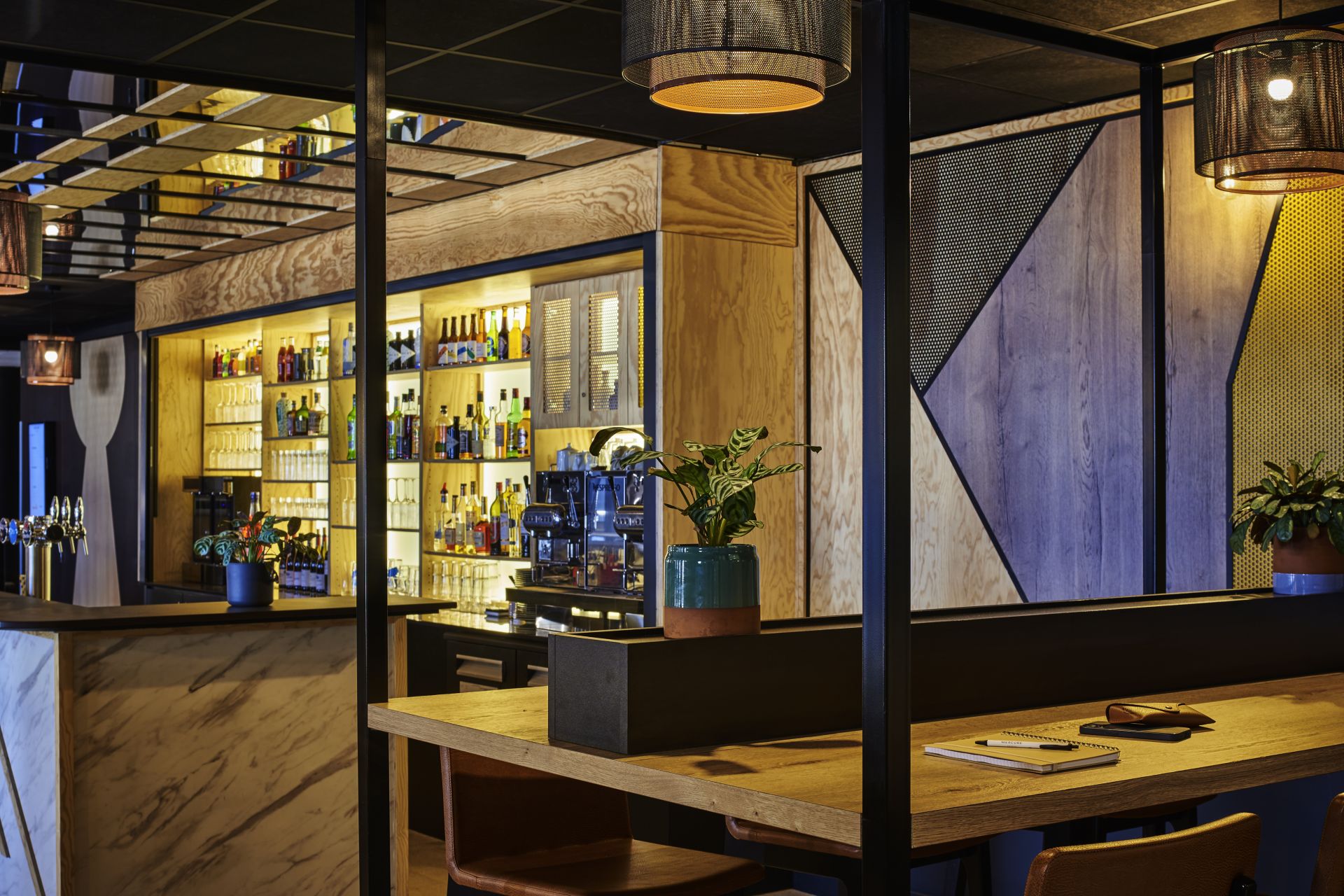 Coworking Station image 4