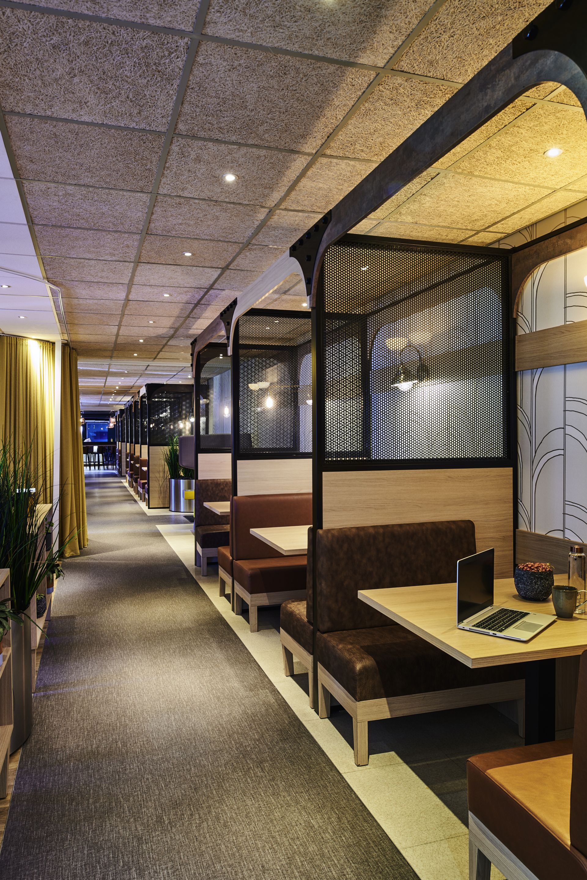 Coworking Station image 5