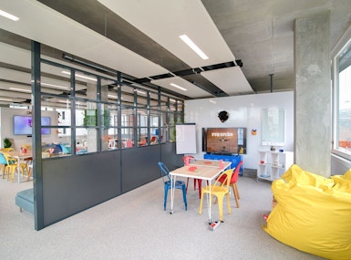 Digital Village Paris image 5