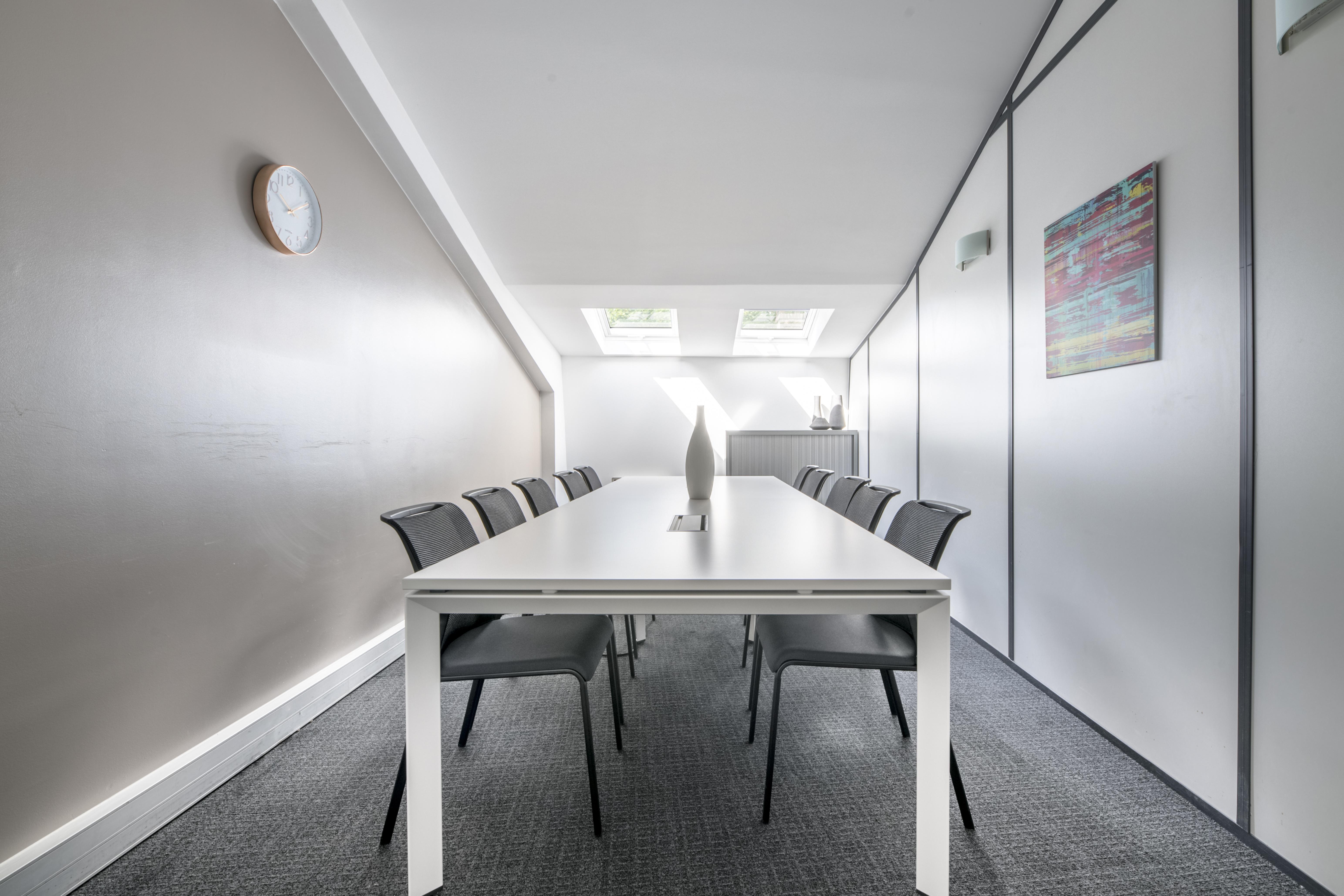 HQ - Paris Auteuil image 4