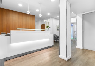 HQ - Paris, HQ , St Lazare Amsterdam image 2