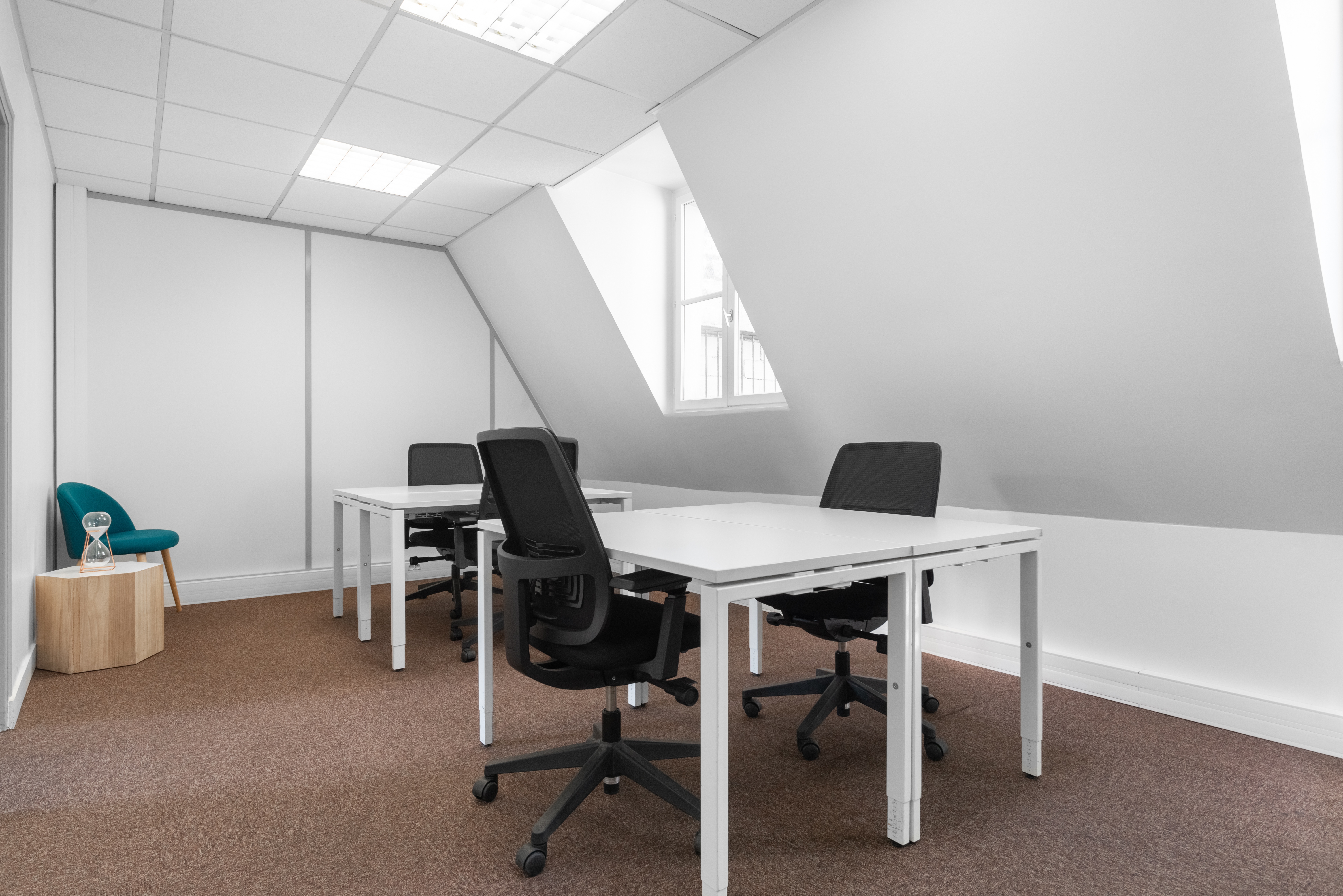 HQ - Paris, HQ , St Lazare Amsterdam image 3