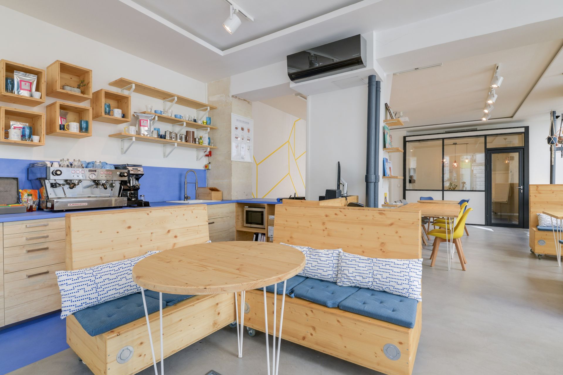 La Galerie Café Coworking image 2