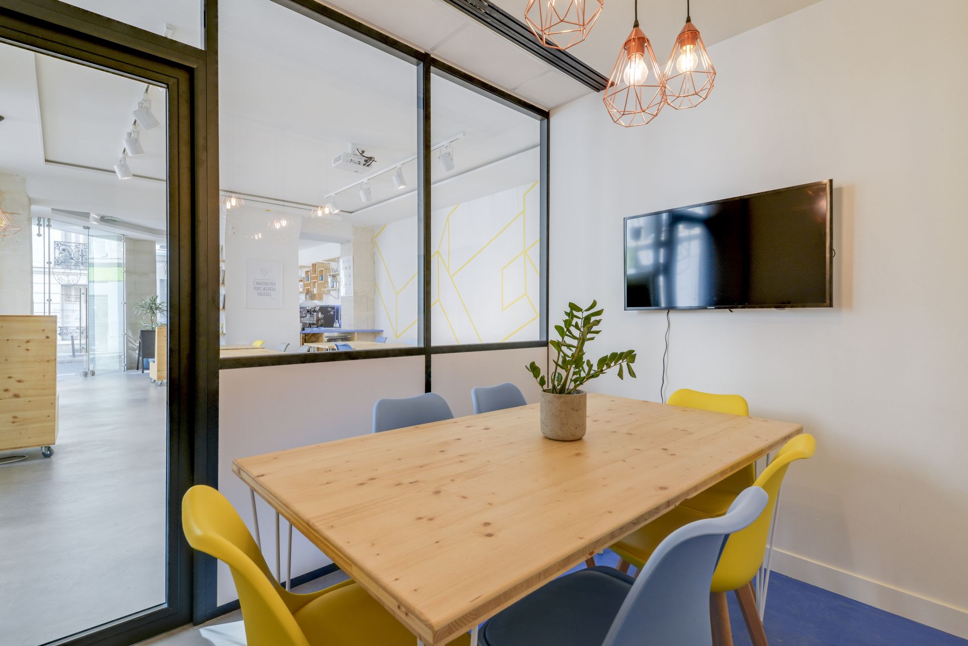 La Galerie Café Coworking image 3