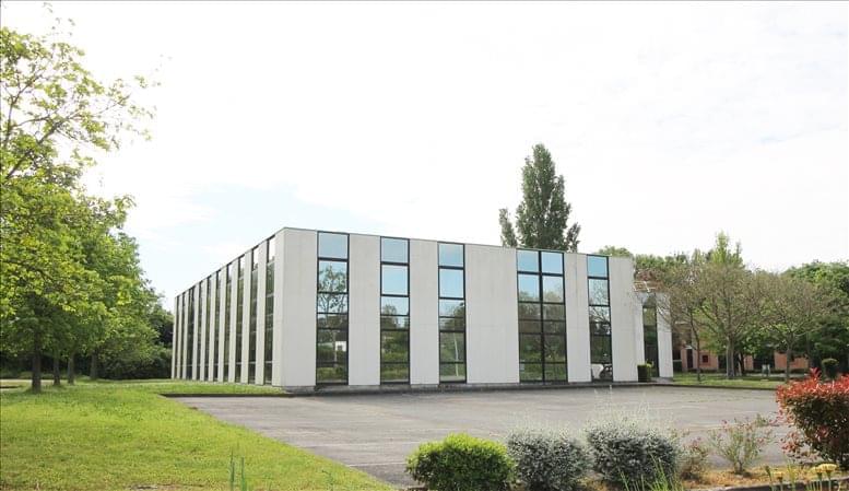 Business Centre CANAL AREA  image 1