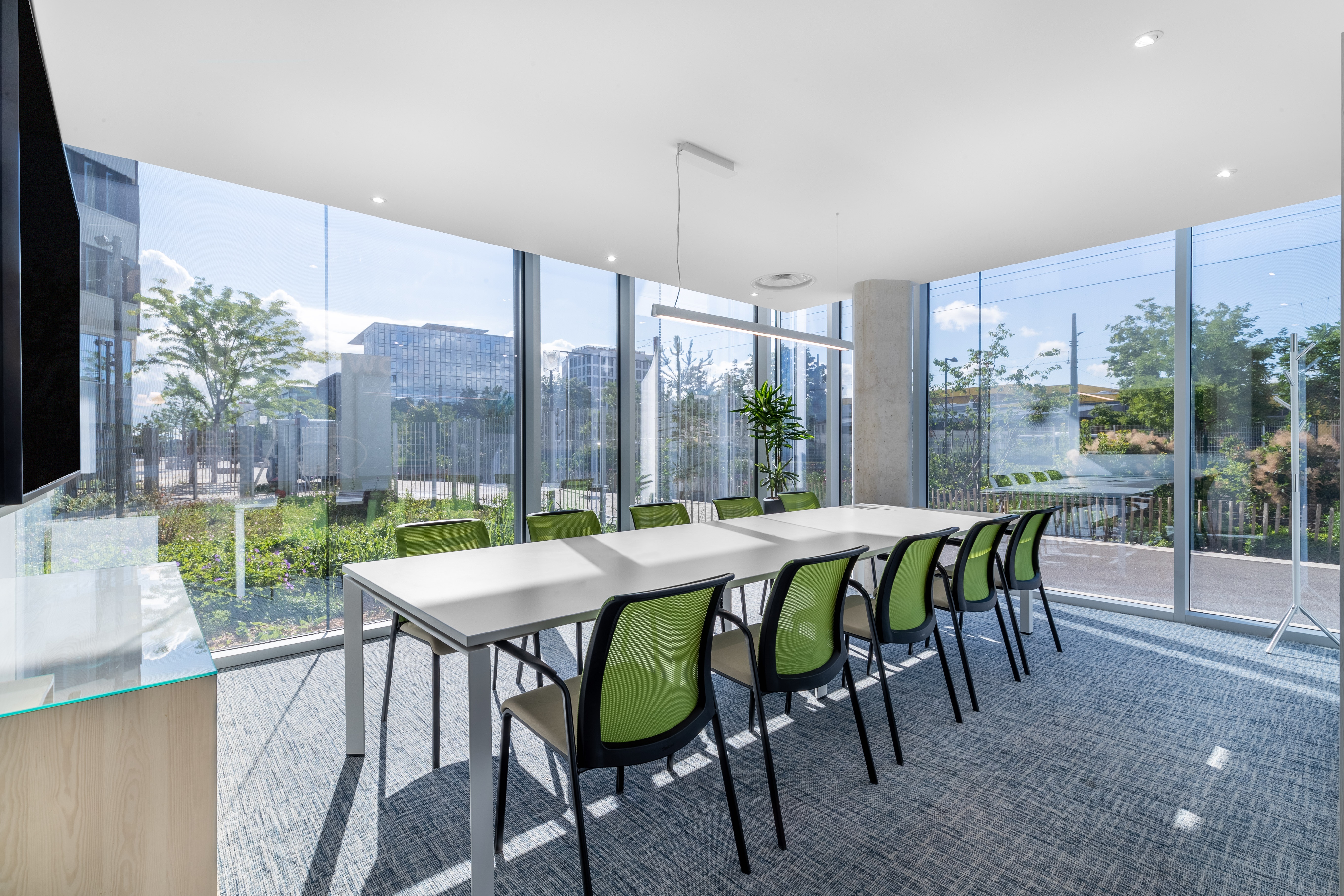 Regus - Villeurbanne, Carré de Soie image 4