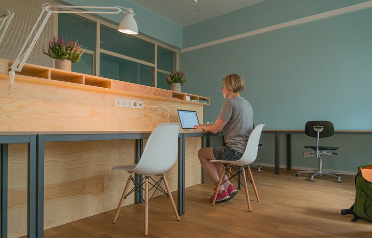 EasyBusy Coworking Space image 2