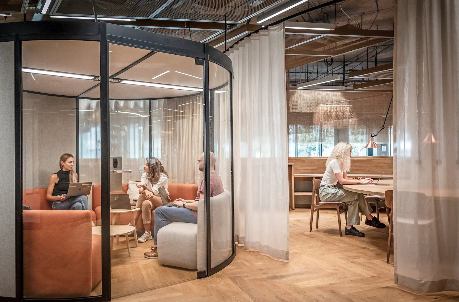 EDGE Workspaces Grand Central Berlin image 5