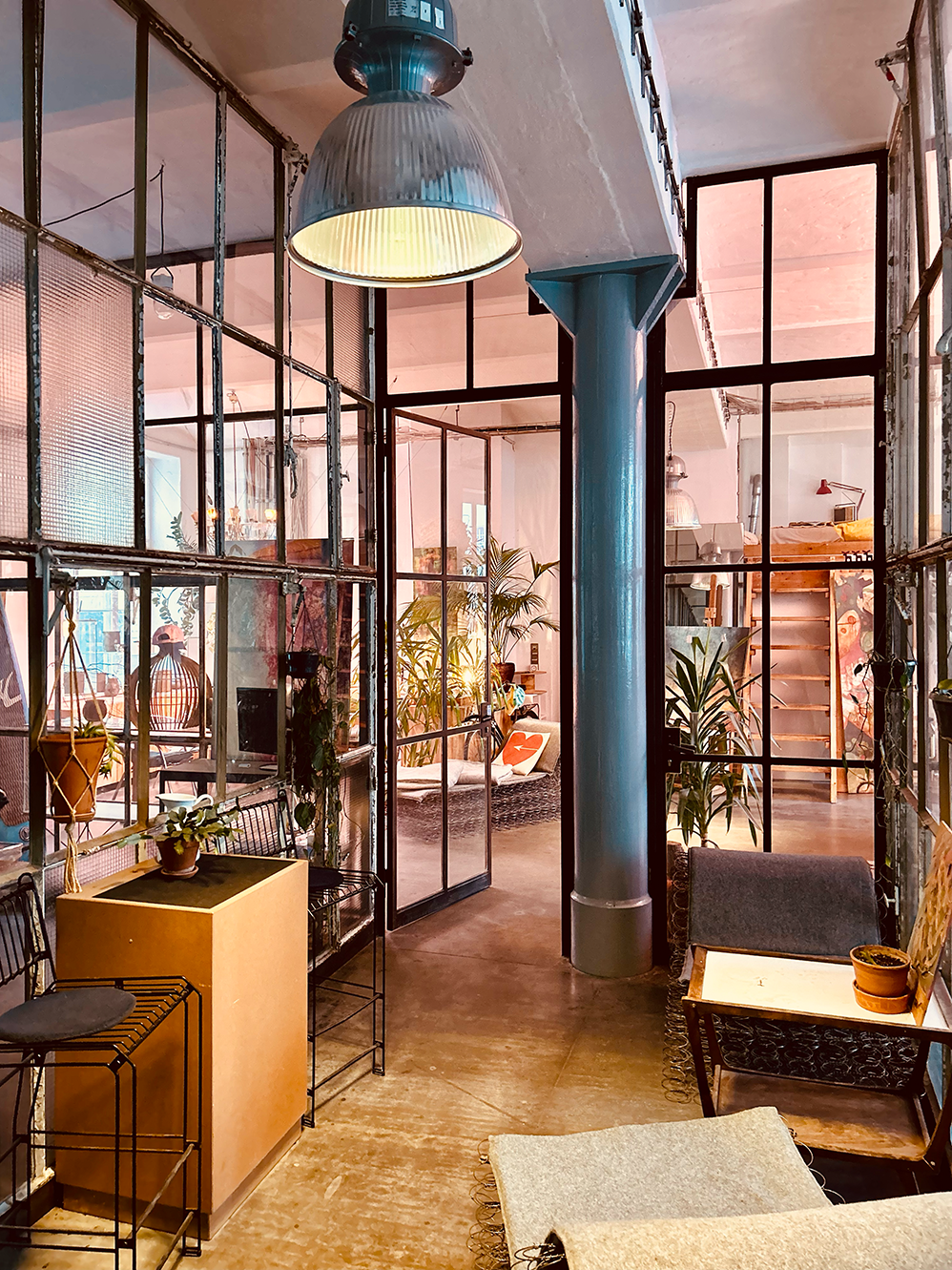 KREATUR SPACE image 5