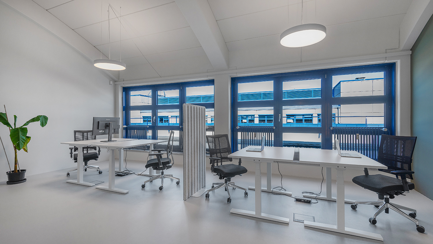 Rooftop Office Coworking Space image 4