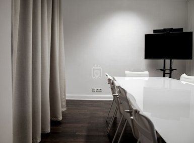 VillaWestend Offices image 3