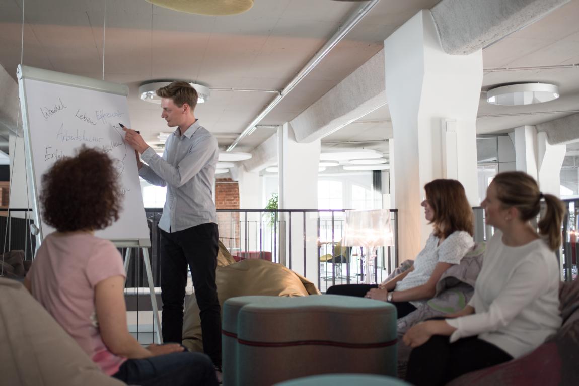 Business Village24 image 3