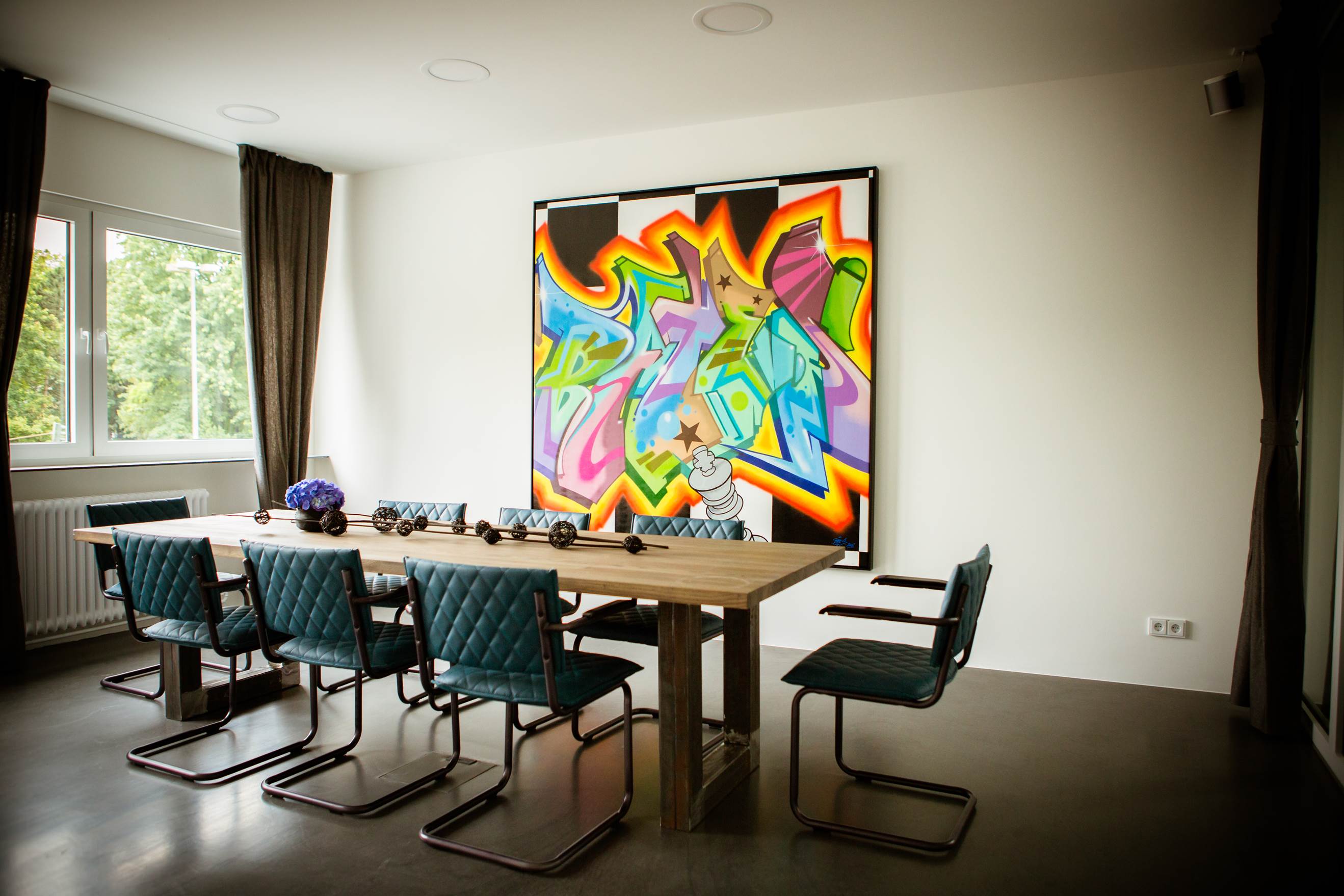 HEADQUARTERS Downtown image 5