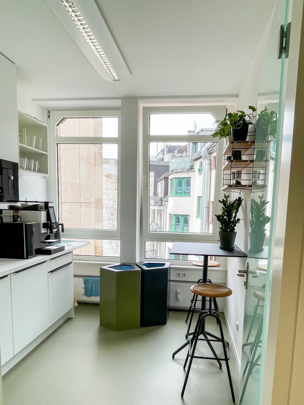 Office Club Koln image 2