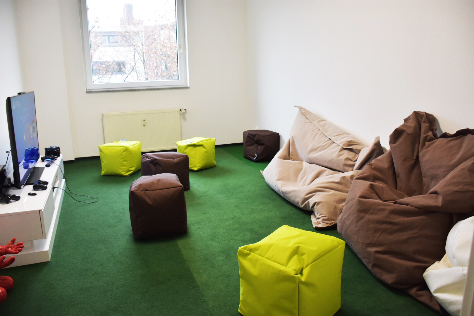 poolie space image 5