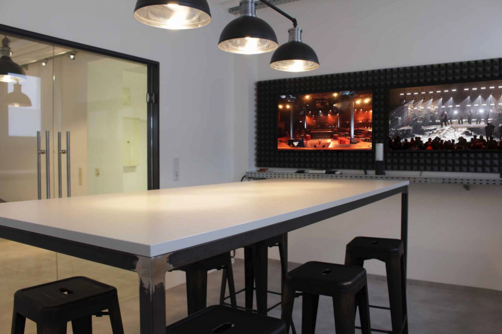 Kuby Concept Coworking image 3