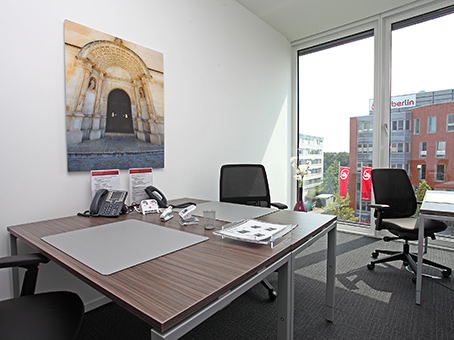 Regus Dusseldorf Airport City image 4