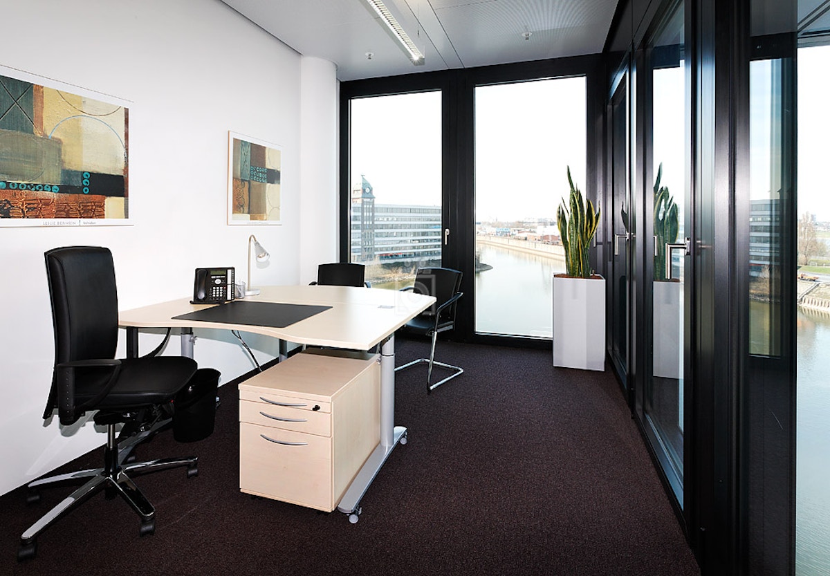 Regus Dusseldorf Hafenspitze Medienhafen Dusseldorf Book Online Coworker