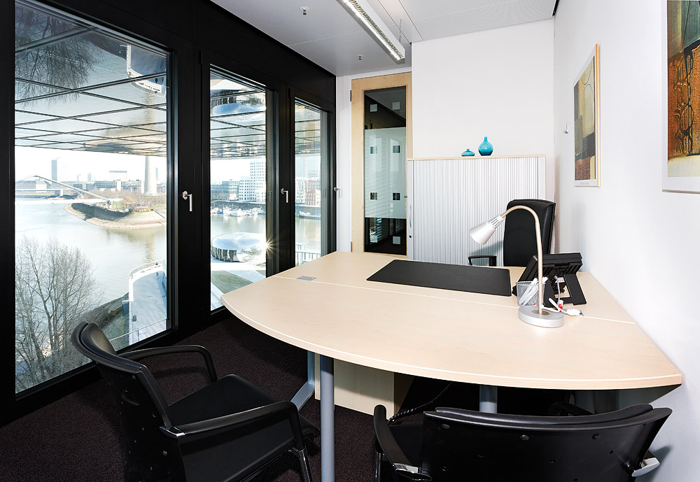 Regus Dusseldorf Hafenspitze Medienhafen image 4