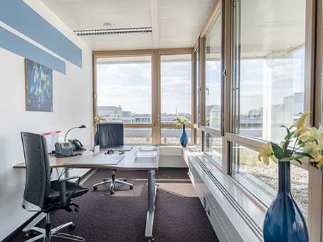 Regus Dusseldorf Stadttor Medienhafen image 2