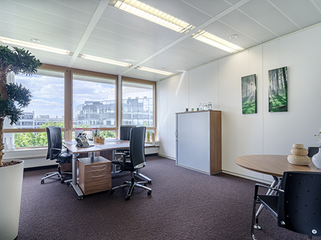 Regus Dusseldorf Stadttor Medienhafen image 4