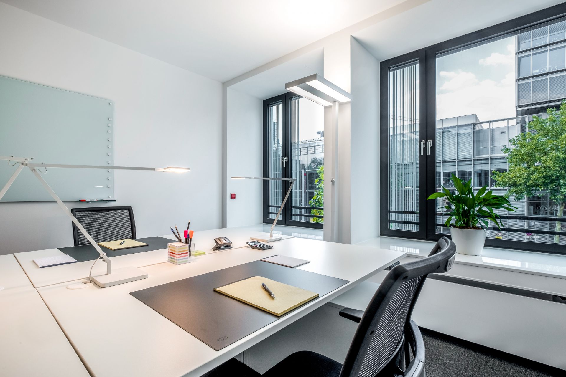 WorkRepublic Dusseldorf Zentrum image 5