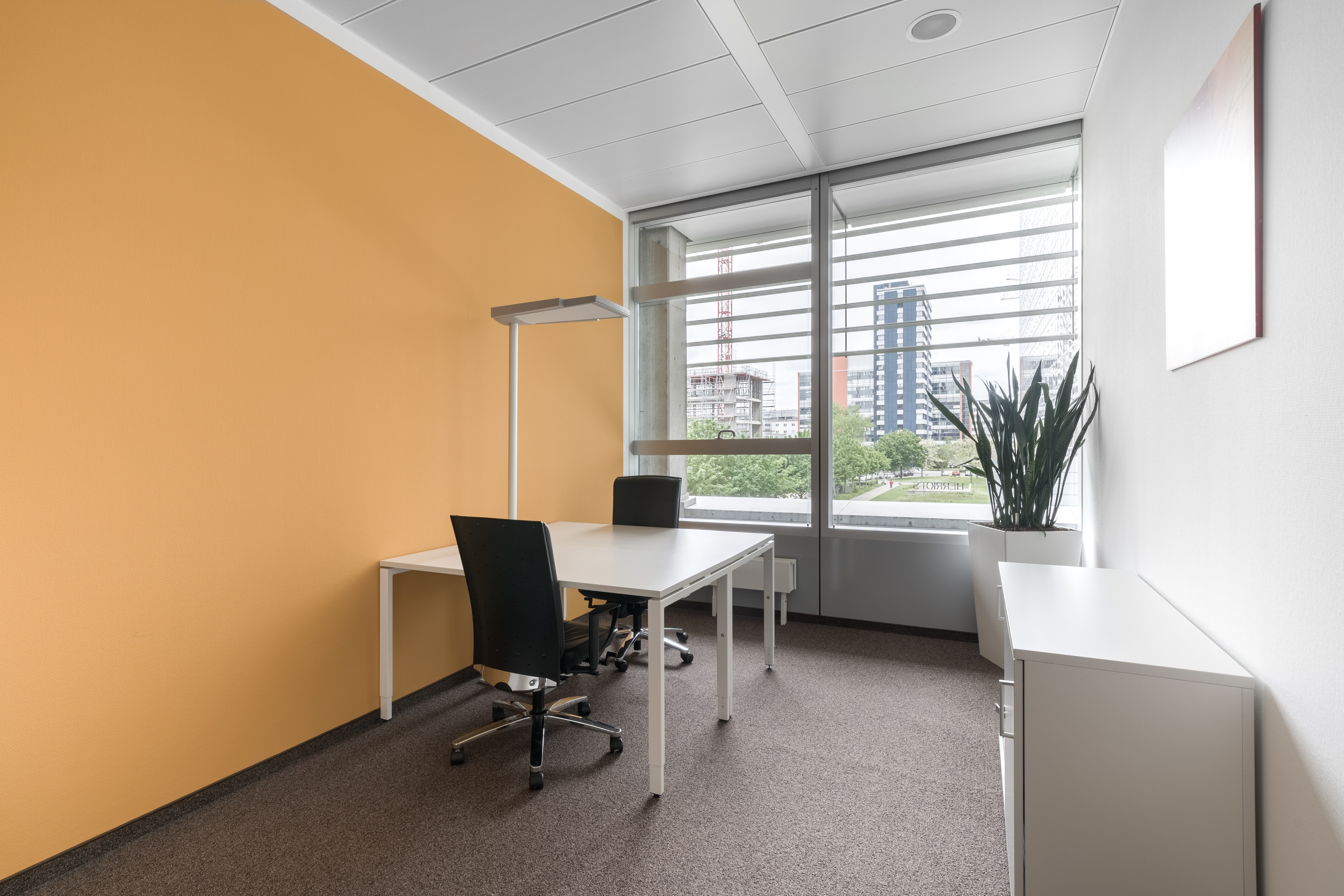 HQ - Frankfurt, Herriot's image 4