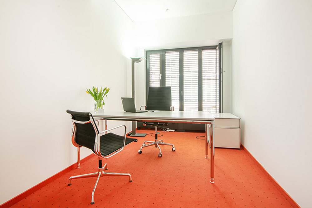 Office Club Frankfurt image 3