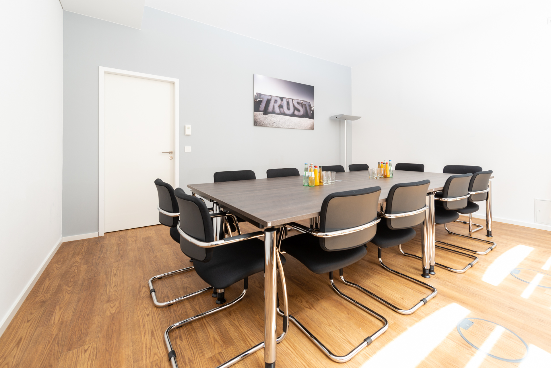 Office Lodges image 3