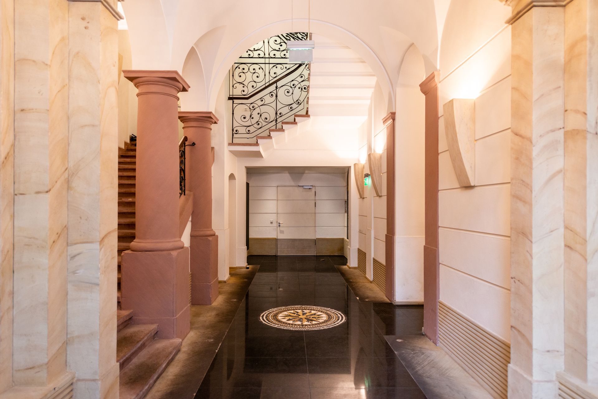 Office Lodges image 5