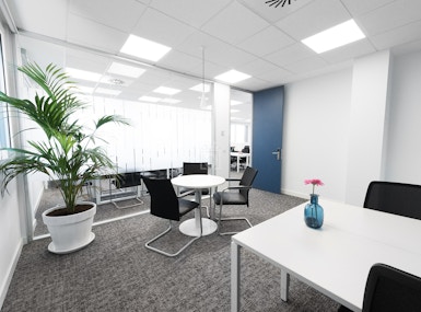 Regus Frankfurt Lyoner Stern image 3