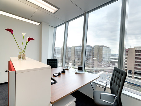 Signature by Regus - Frankfurt, Signature THE SQUAIRE Business Center image 3