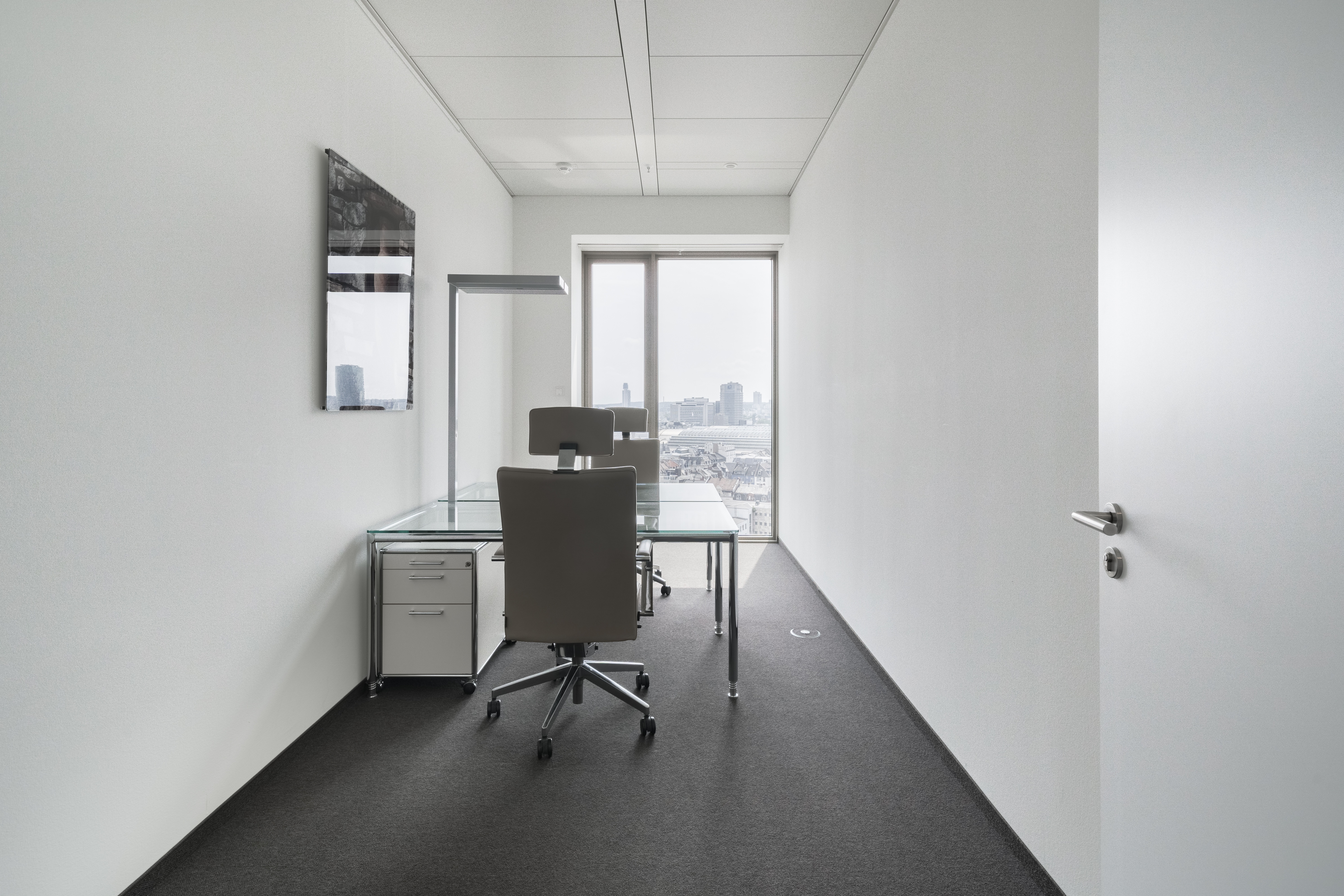 Signature by Regus - Frankfurt, Signature Tower 185 image 3