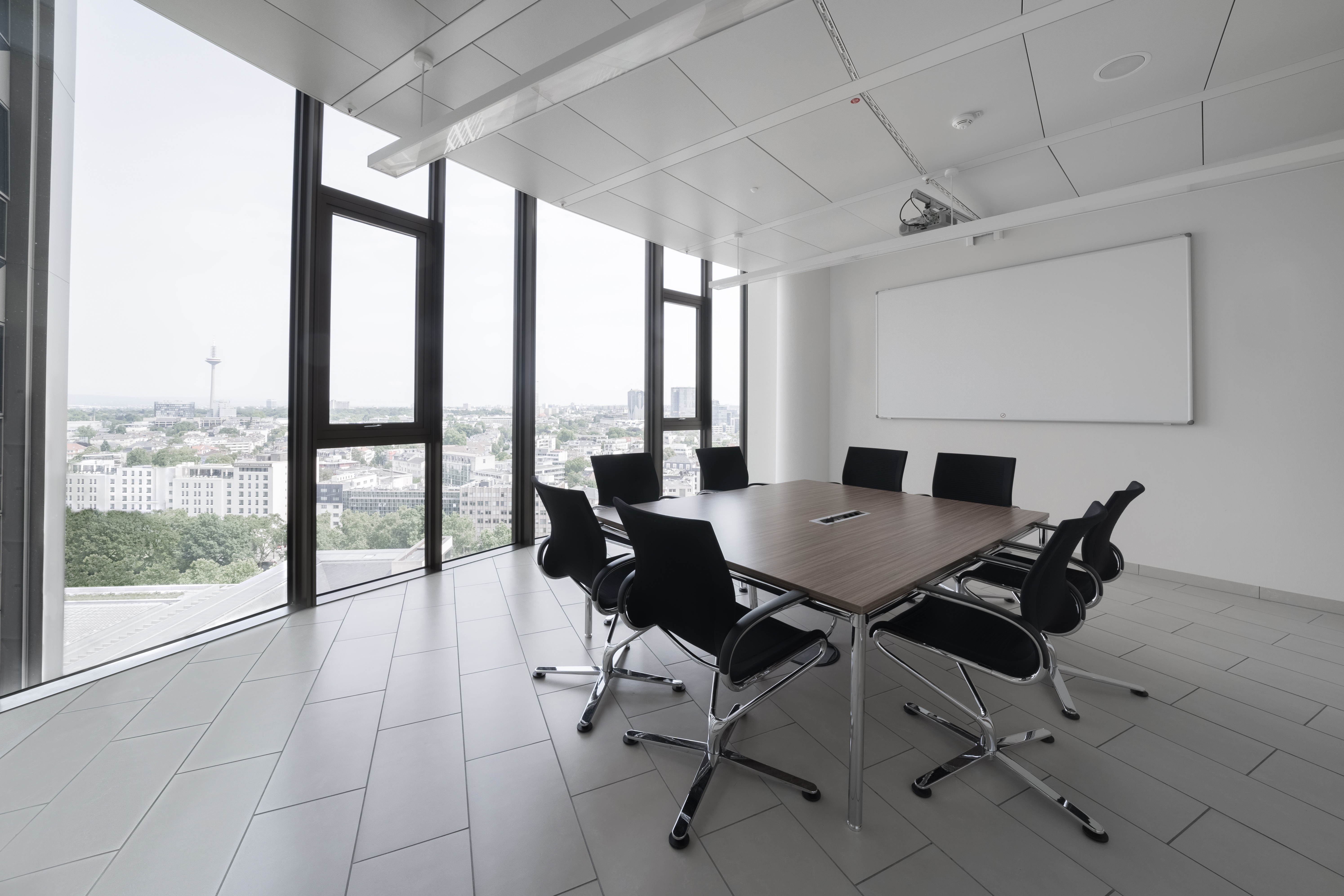 Signature by Regus - Frankfurt, Signature Tower 185 image 4