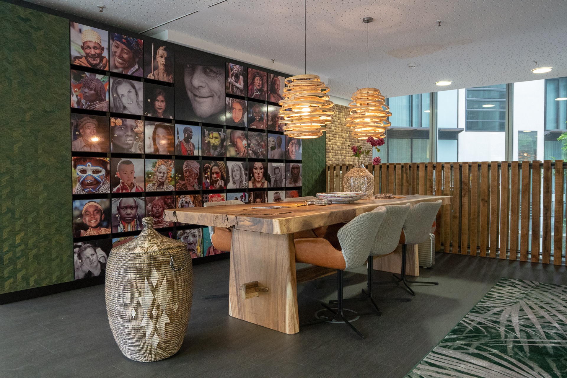 Tribes Frankfurt Central Station image 2