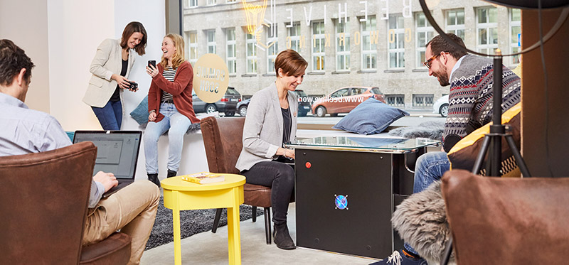 Beehive Hamburg City image 4