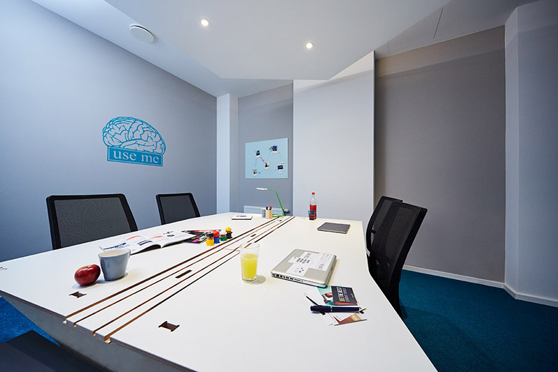 Beehive Hamburg City image 3