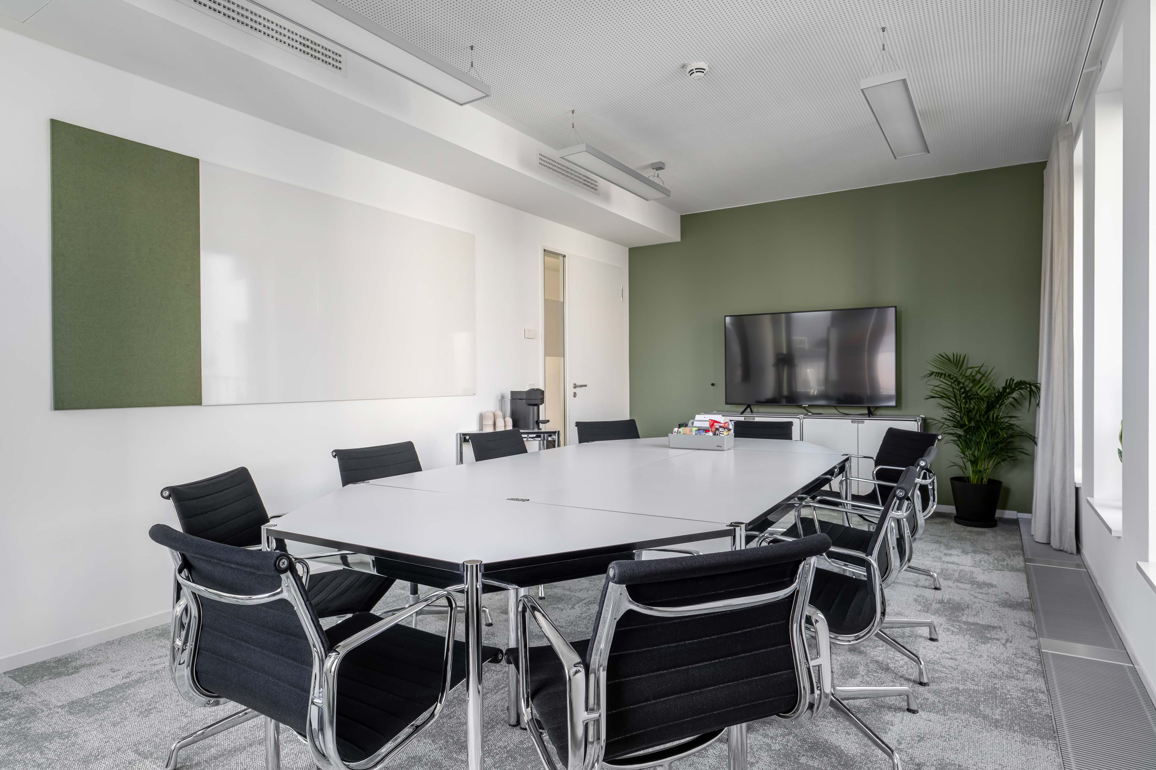 Office Club Hamburg image 5