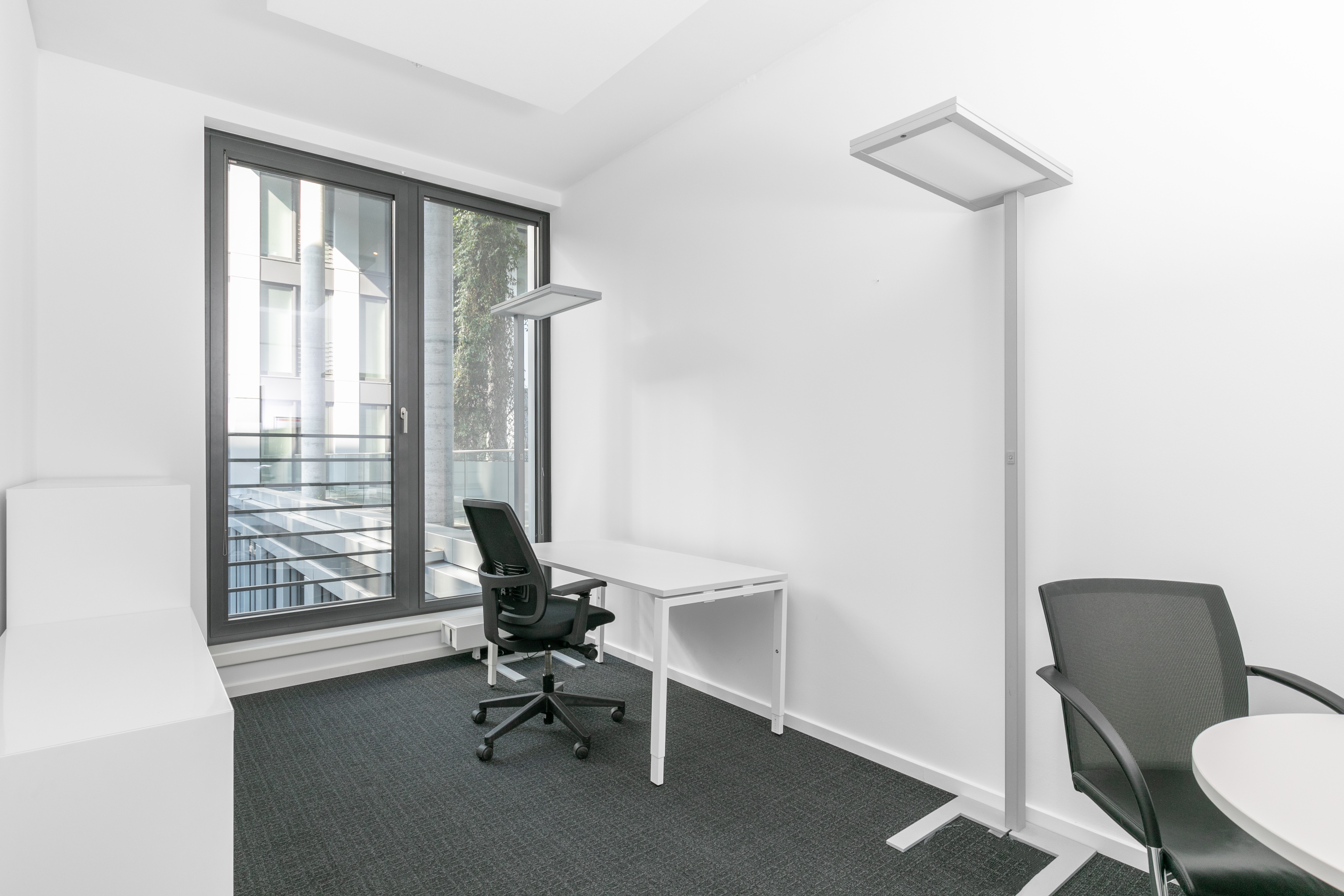 Regus - Hamburg, City Nord image 3