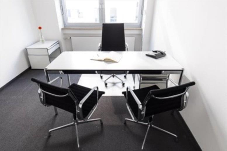 Dussmann Office image 4