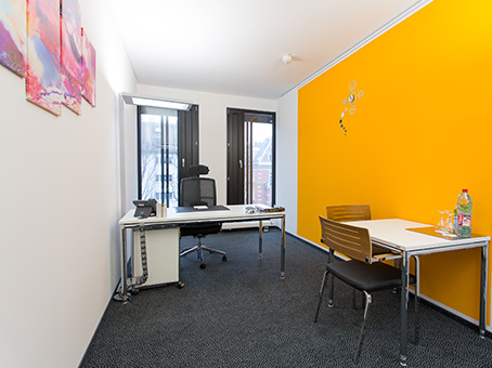Regus Munich Leopoldstrasse image 3