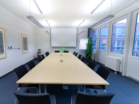 Regus Munich Neue Messe Riem image 2