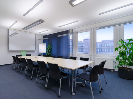 Regus Munich Neue Messe Riem image 4