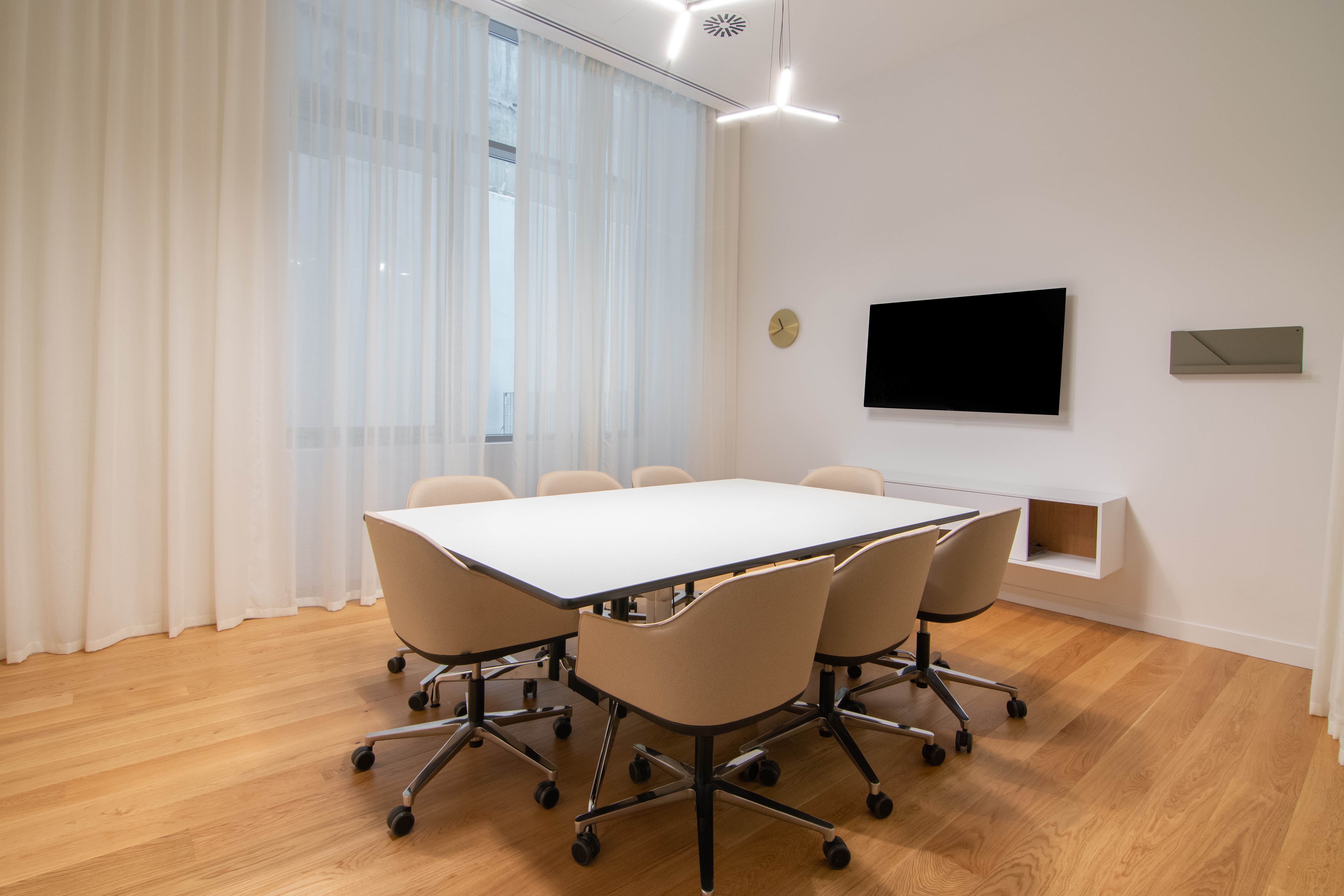 Spaces - Athens, Spaces Solonos image 5