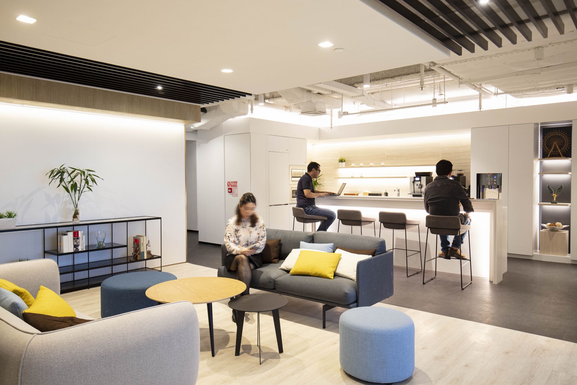 Sky Business Centre - Times Square Causeway Bay image 4