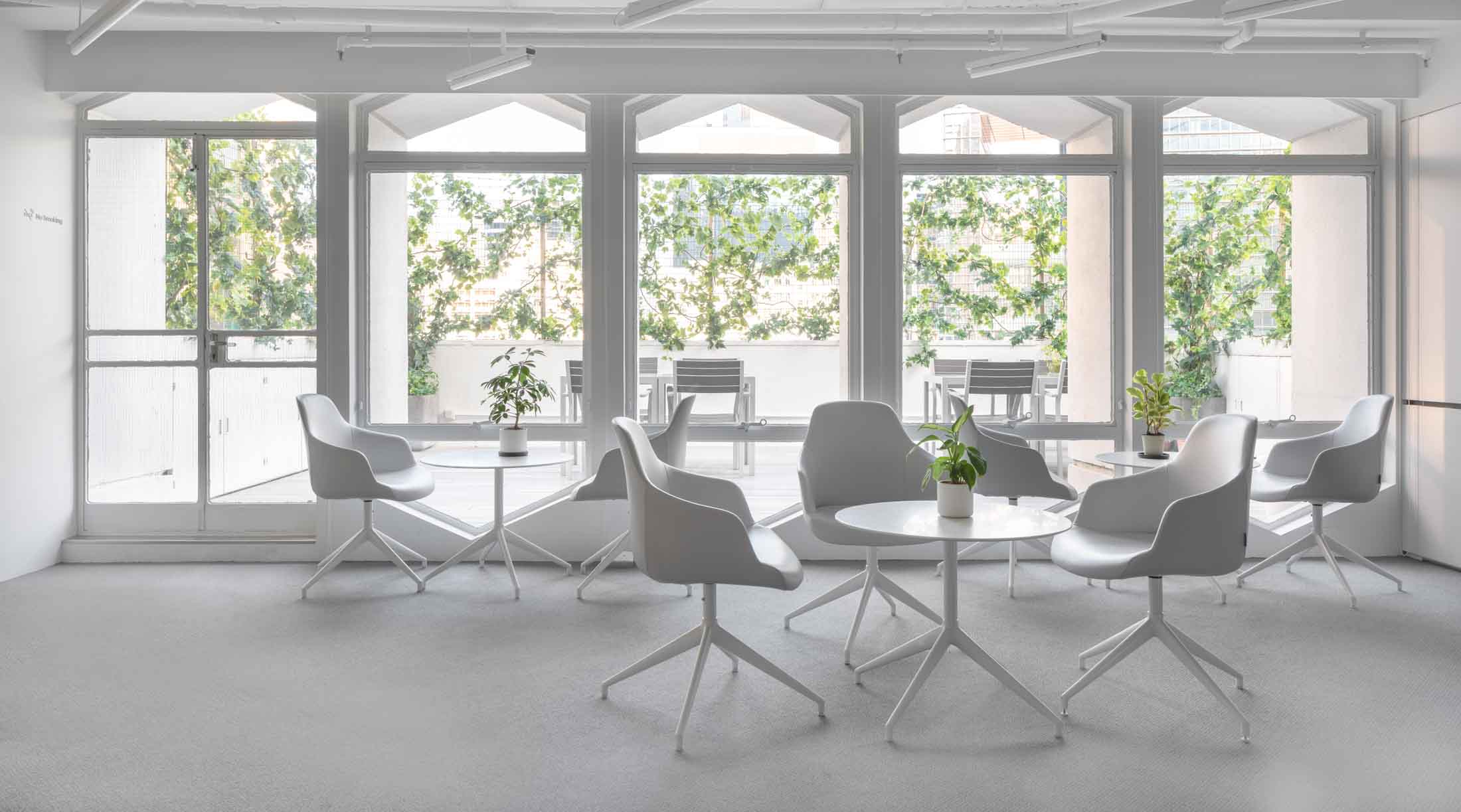 theDesk One Hysan Avenue image 5