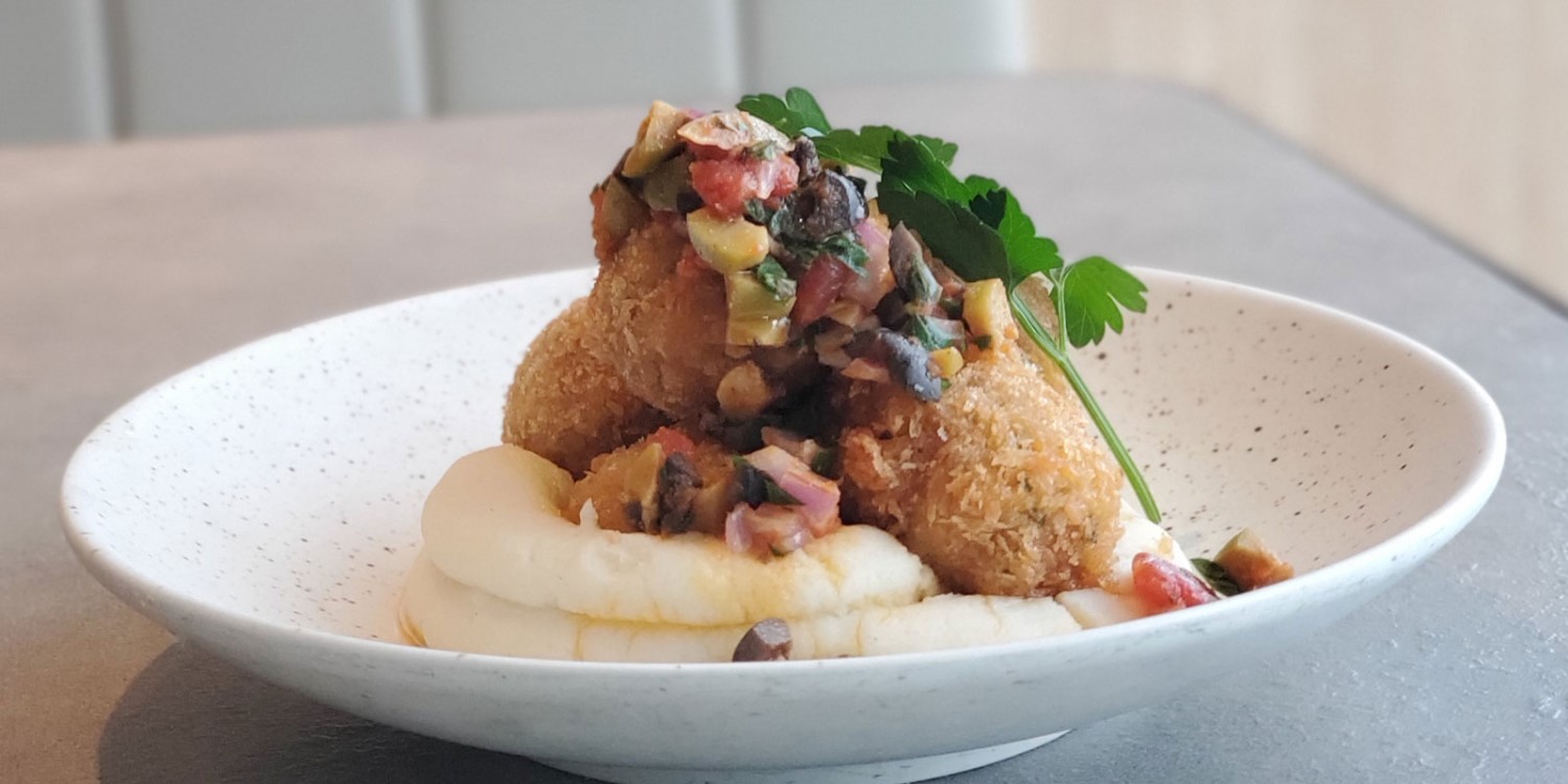 Plaza Premium Lounge (Near Gate 1, Departures) / Hong Kong image 5