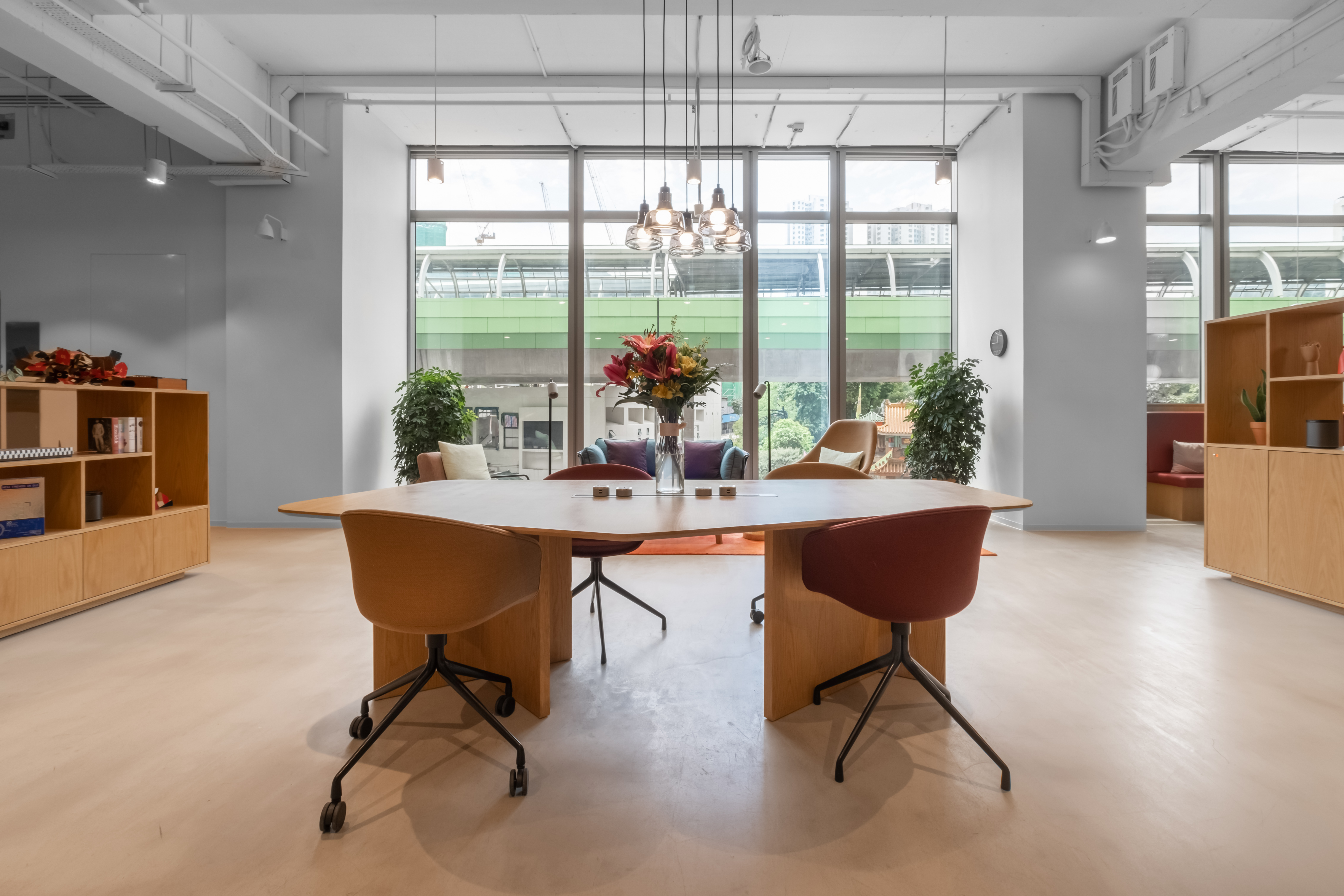 Spaces - Hong Kong AXA Southside image 3