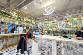 Metro Workspace - Admiralty, The Golden Boy in Hong Kong, Hong Kong Metro Workspace - Admiralty, The Golden Boy, Hong Kong