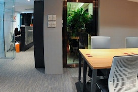 UNO Lai Chi Kok - Laford Centre in Hong Kong, Hong Kong UNO Lai Chi Kok - Laford Centre, Hong Kong